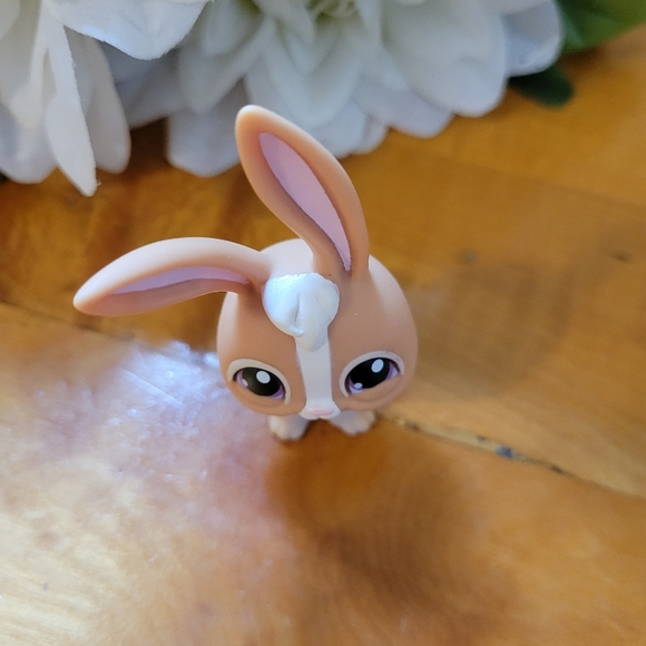 Littlest Pet Shop LPS #28 Bunny Rabbit Tan White Purple Eyes C - Picture 7 of 12